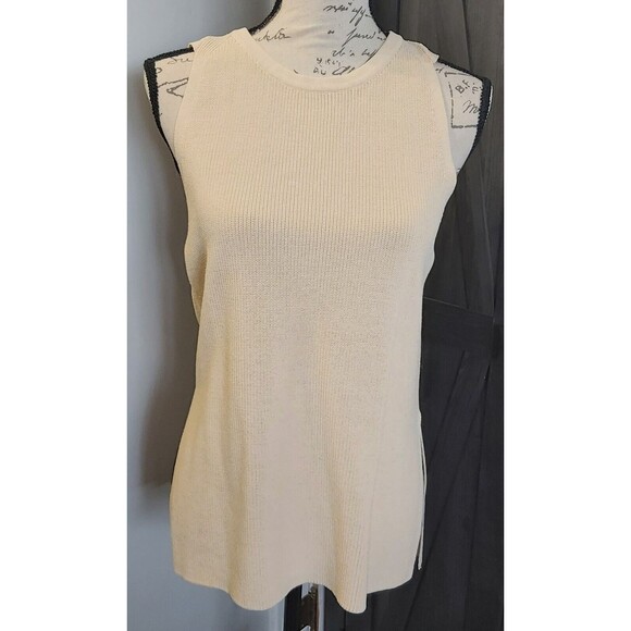 ASTR The Label Cream Ivory Knit Sleeveless Top Small Classy Cocktails Side Slits - Picture 1 of 5